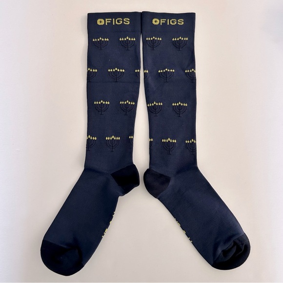 FIGS New Menorah IT’S LIT Compression Socks Small Navy Blue Yellow - Picture 1 of 5